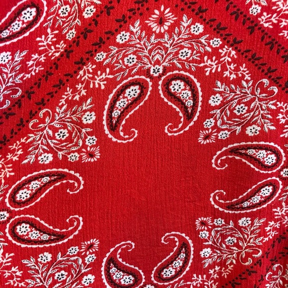 Topshop Red Floral Paisley Bandana Print Short Sleeve Button Down Blouse Size 4 - Picture 3 of 4